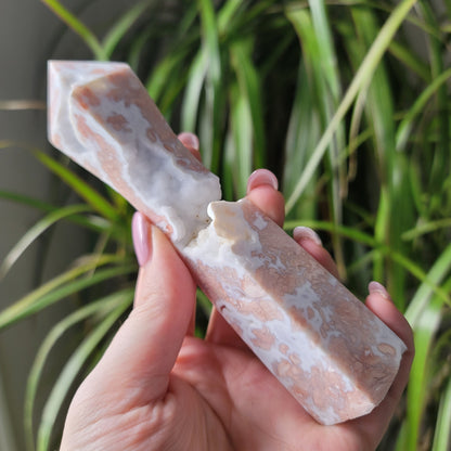 Pink Agate Tower – Soothing Energy & Heart Healing Crystal