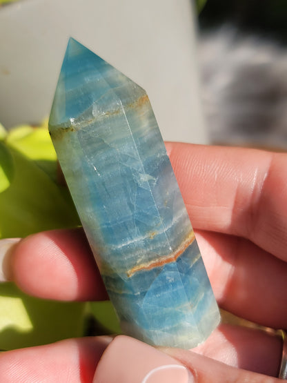 Blue Onyx Point: Serene Strength in Petite Form