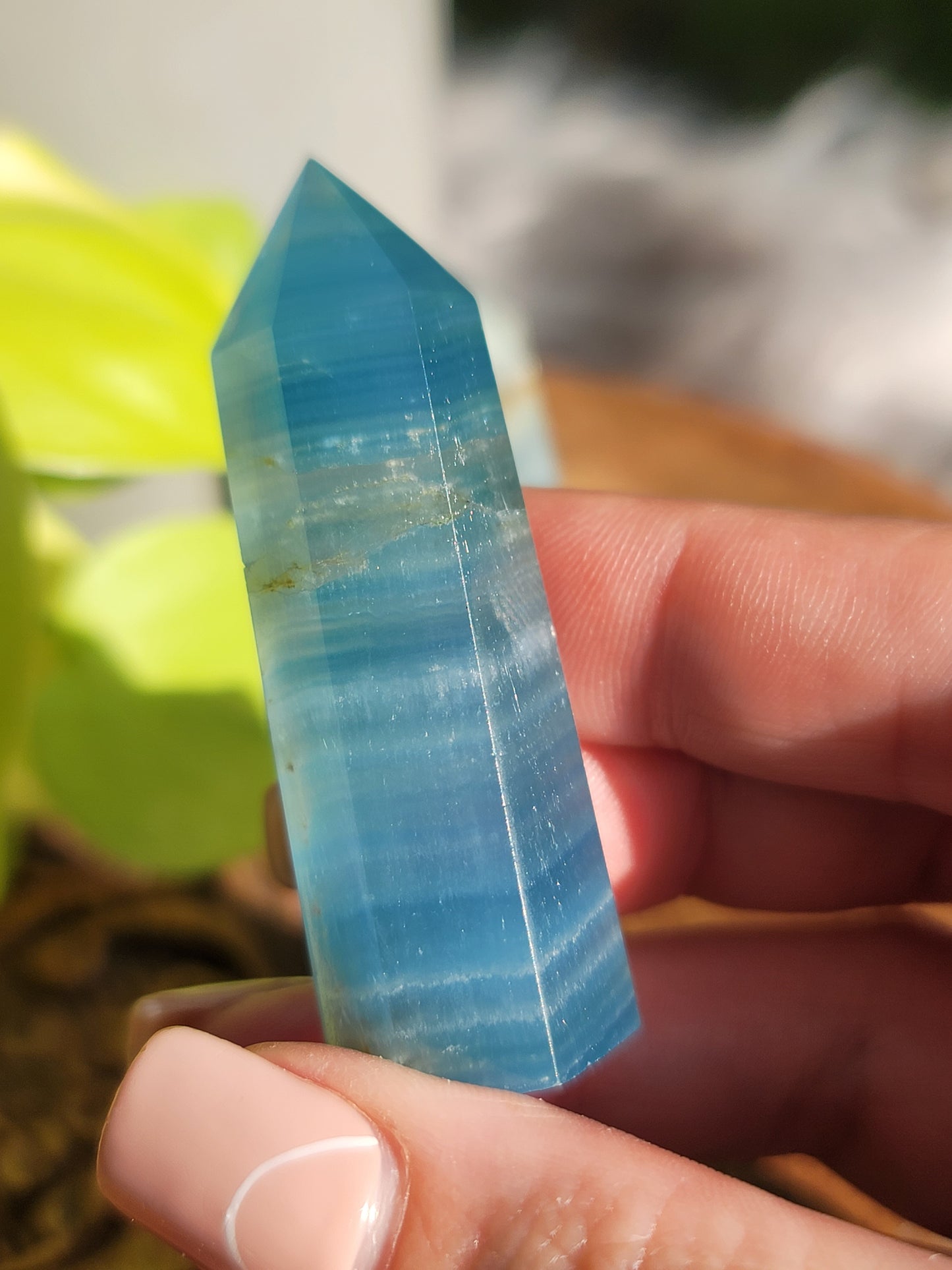 Blue Onyx Point: Serene Strength in Petite Form
