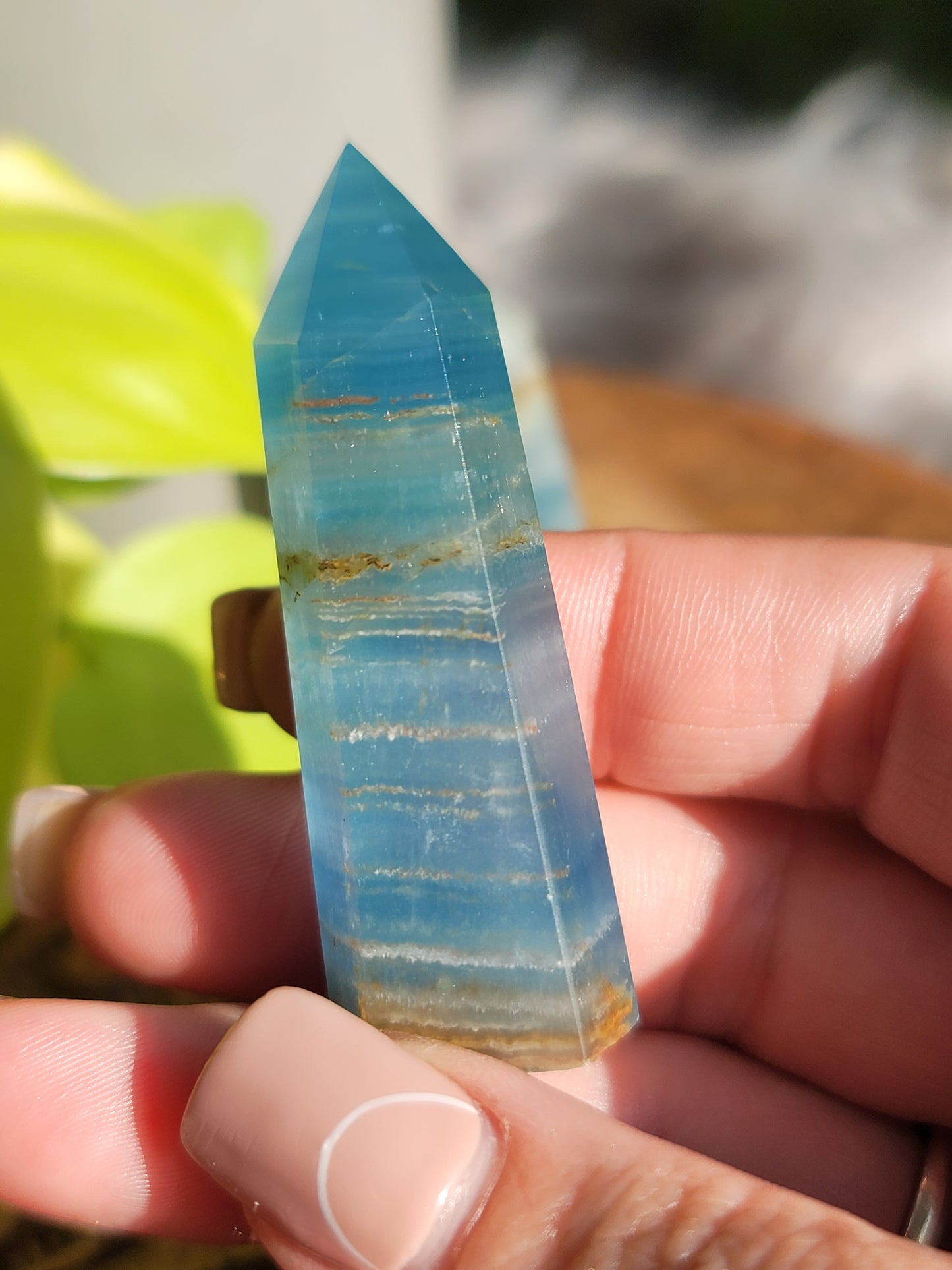 Blue Onyx Point: Serene Strength in Petite Form