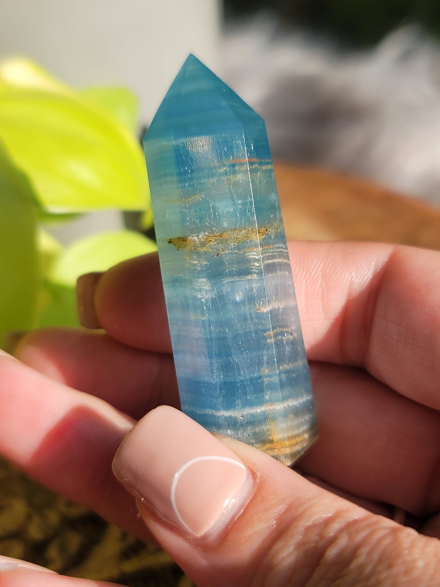 Blue Onyx Point: Serene Strength in Petite Form