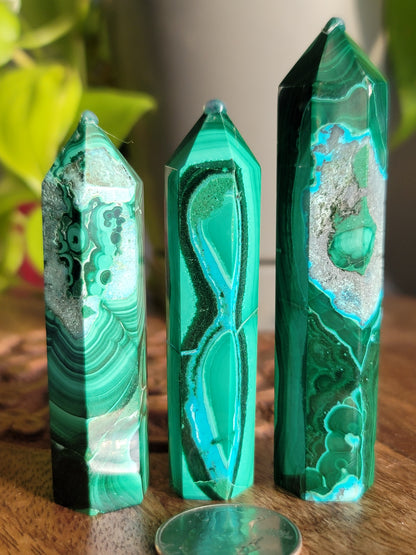 Chrysocolla Malachite Point: Harmonious Blend of Tranquility and Transformation