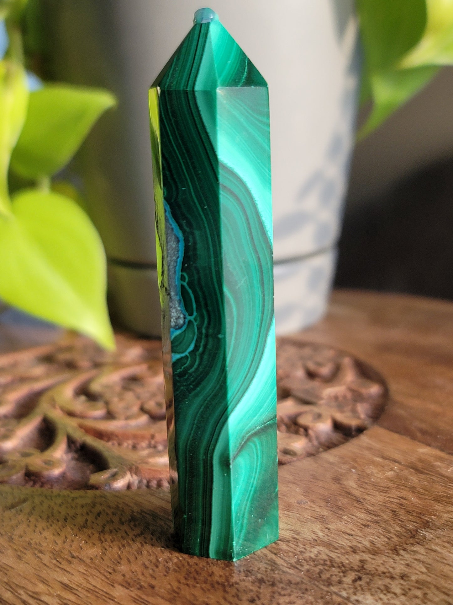 Chrysocolla Malachite Point: Harmonious Blend of Tranquility and Transformation