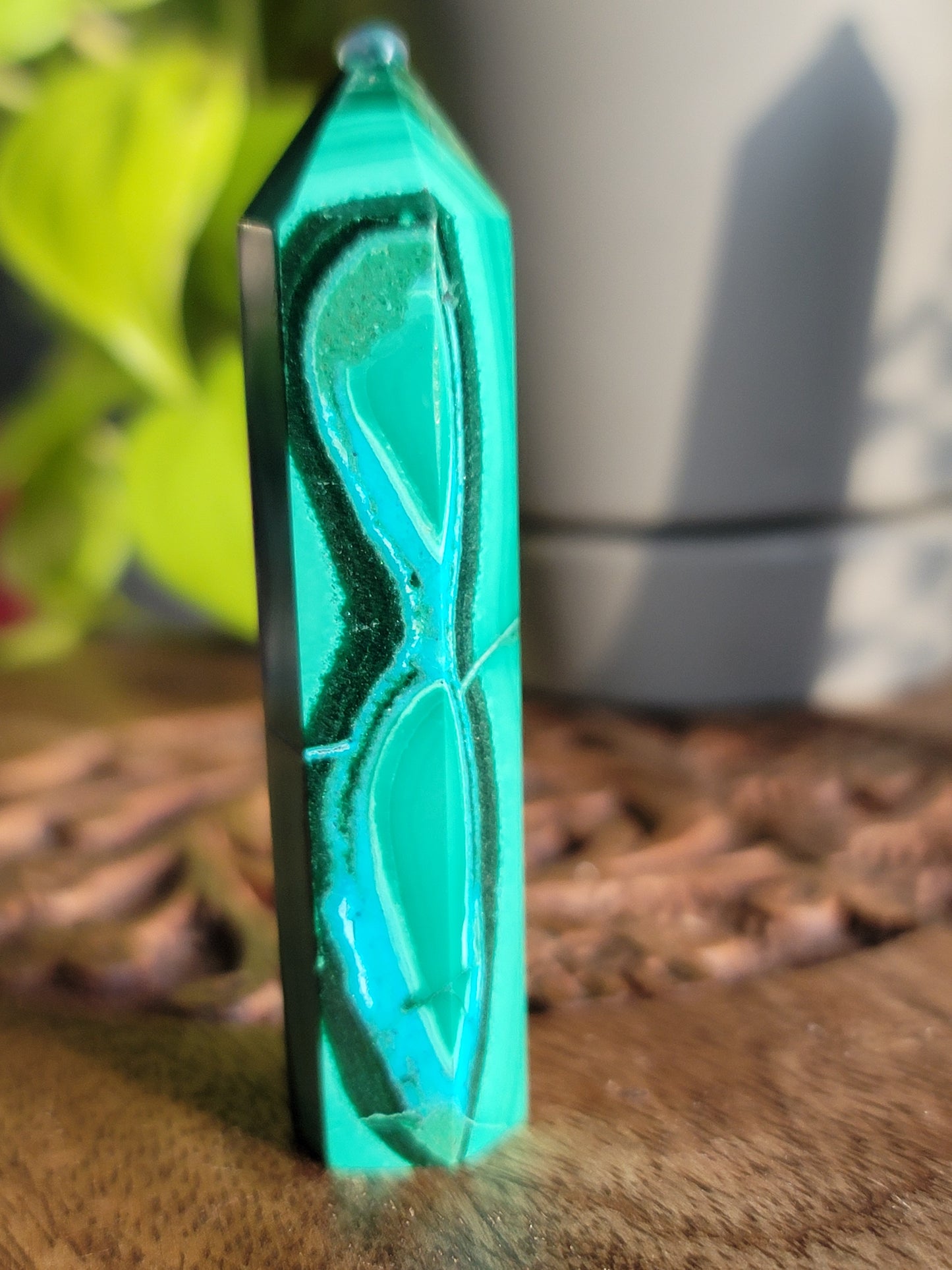Chrysocolla Malachite Point: Harmonious Blend of Tranquility and Transformation