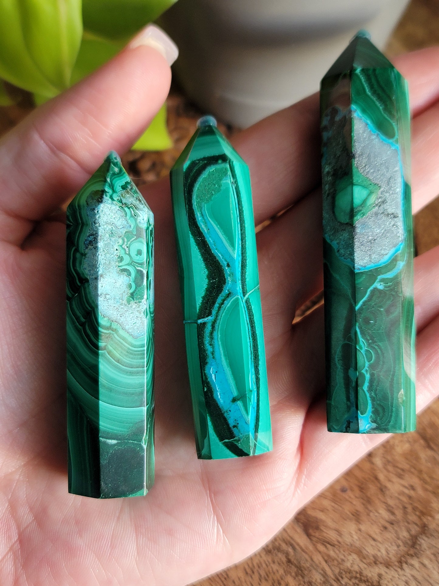 Chrysocolla Malachite Point: Harmonious Blend of Tranquility and Transformation