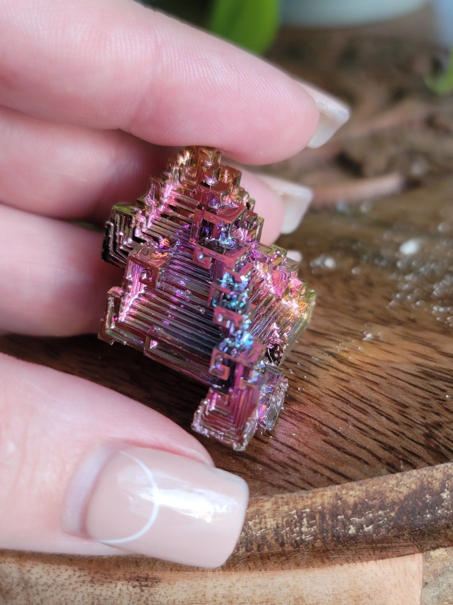 Bismuth: A Vibrant Display of Natural Beauty