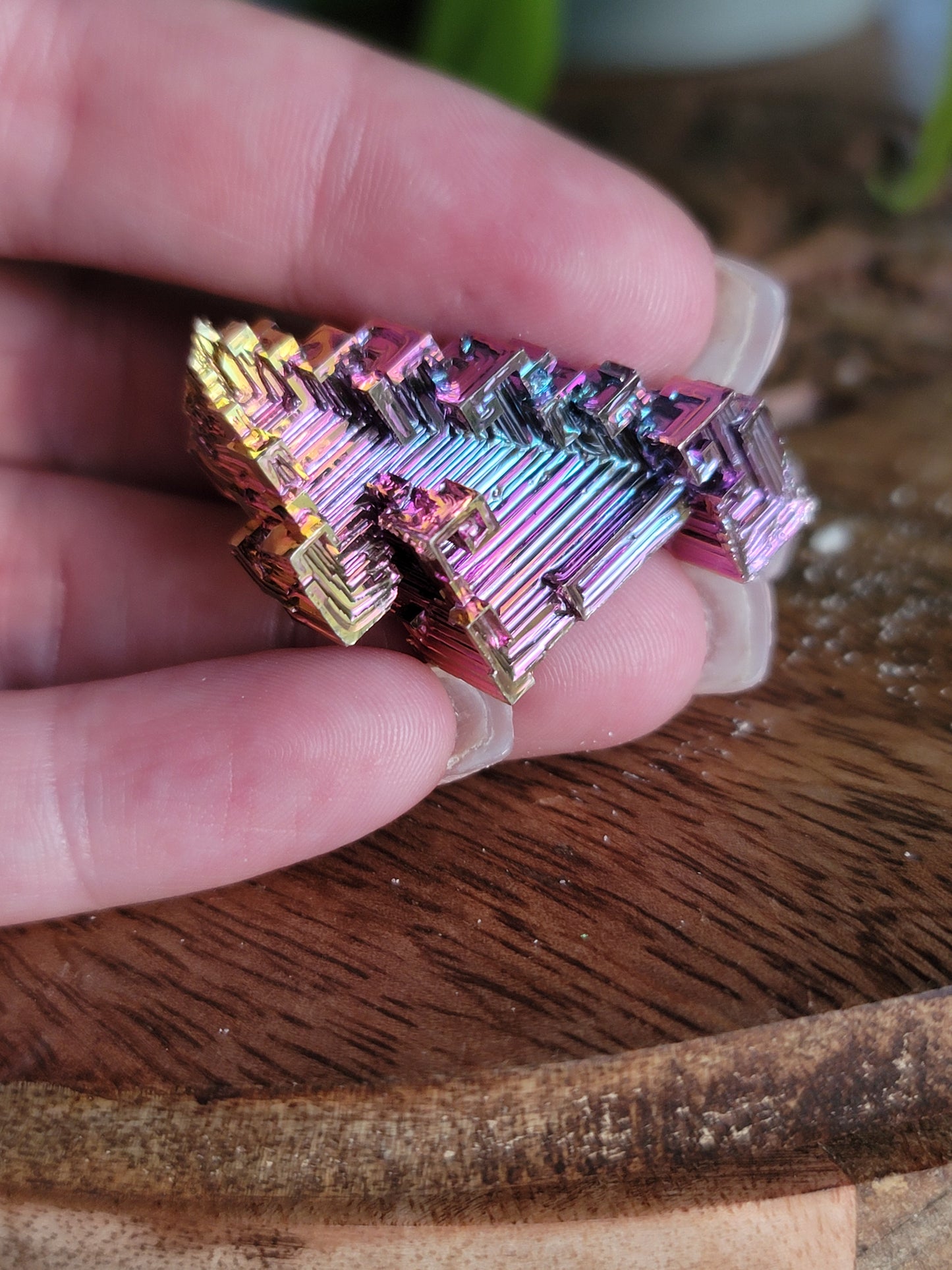 Bismuth: A Vibrant Display of Natural Beauty