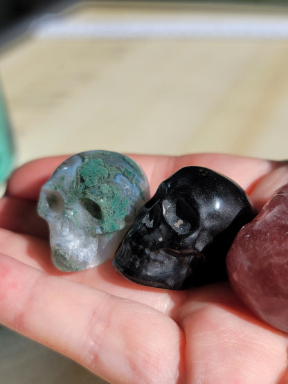 Mini Skull Carving: Diverse Energies in a Compact Form