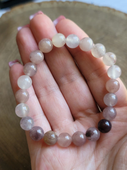 Violet Quartz 8mm Beaded Bracelet: Tranquility and Spiritual Awakening