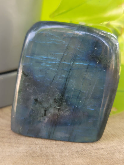 High-Flash Labradorite Freeform – Transformation, Intuition & Magic