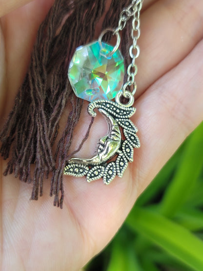 Create Your Own Crystal Keychain with Charms: Handmade Elegance and Positive Energy