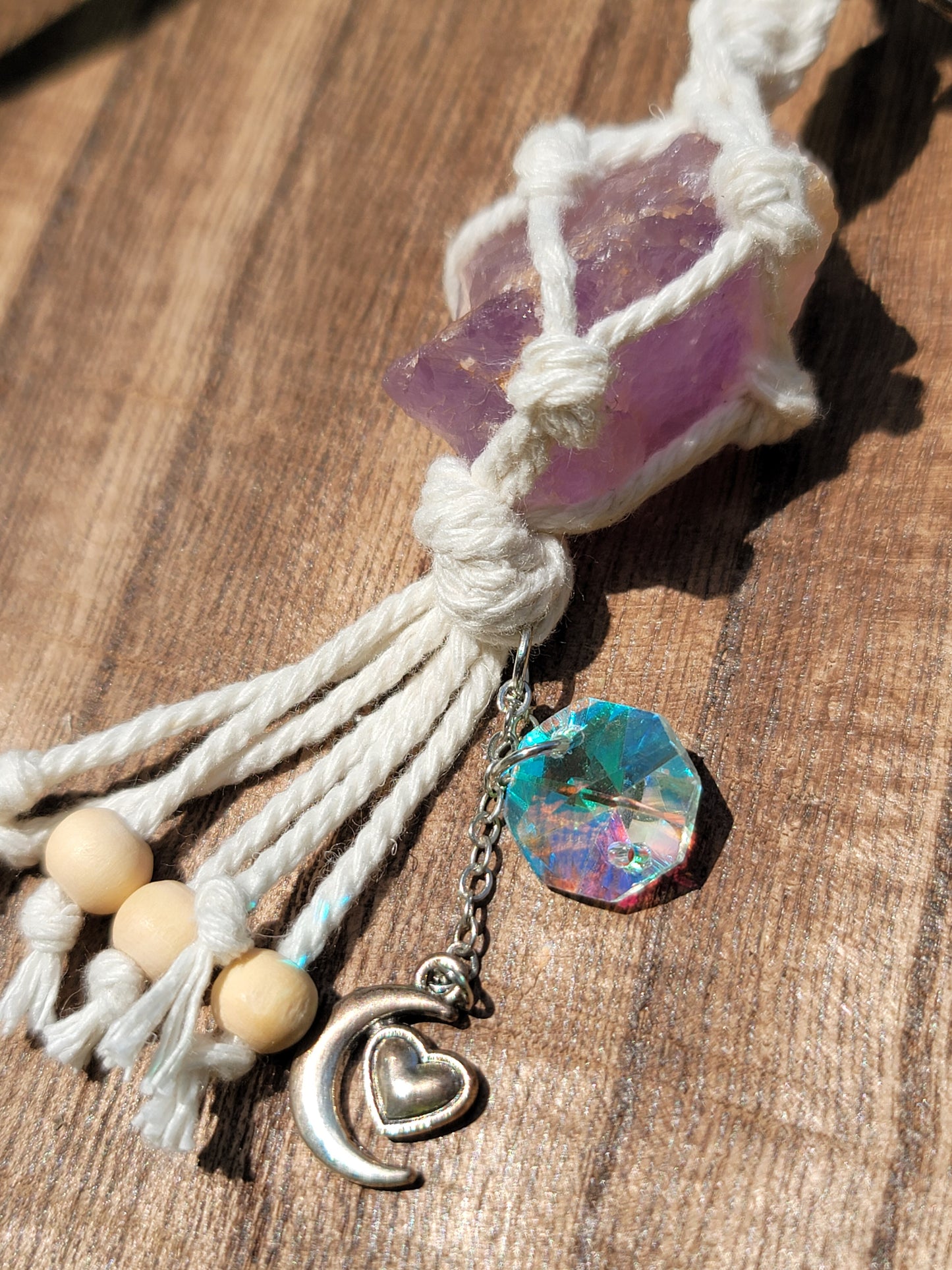 Create Your Own Crystal Keychain with Charms: Handmade Elegance and Positive Energy