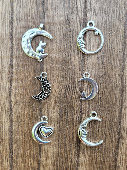 Create Your Own Crystal Keychain with Charms: Handmade Elegance and Positive Energy