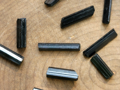 Black Tourmaline Pieces for Crystal Grid: Protection and Grounding Energy