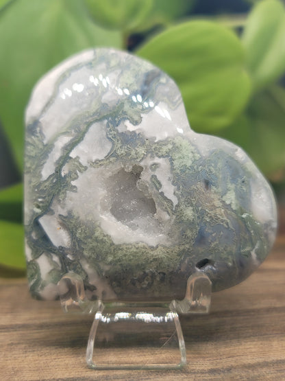 Moss Agate Heart: Earthy Connection and Nurturing Energy