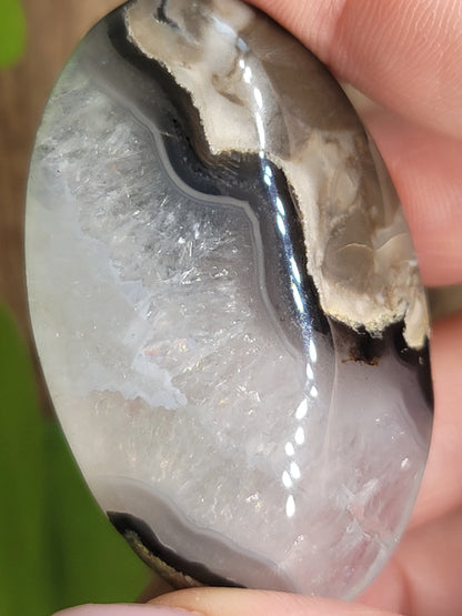 Volcanic Agate Palmstone: Grounding Energy and UV Reactive Magic