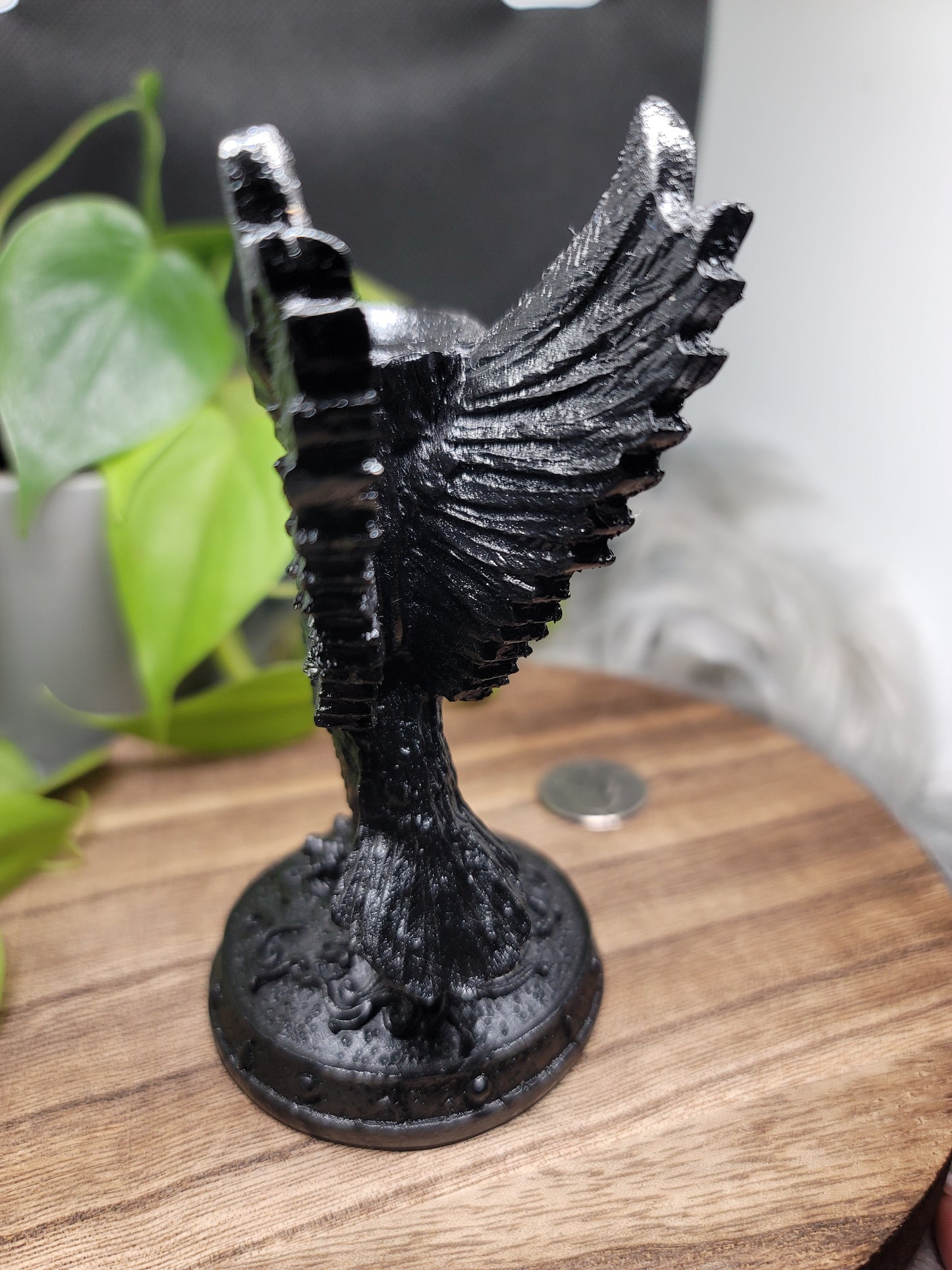 Crow Sphere Holder: Mysterious Elegance and Protection