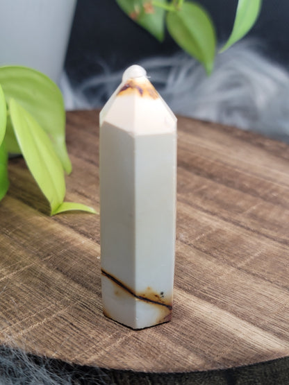 Mookaite Point: Grounding Energy for Bold Adventures