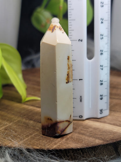 Mookaite Point: Grounding Energy for Bold Adventures