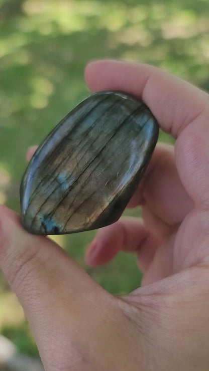 High-Flash Labradorite Freeform – Transformation, Intuition & Magic