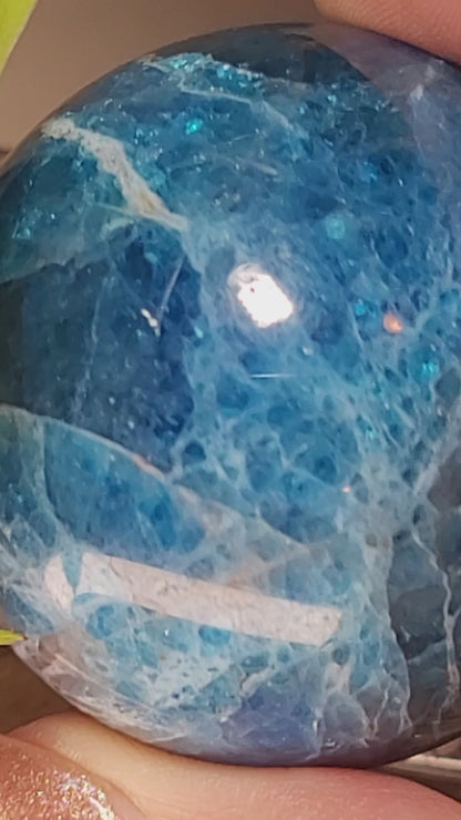 Blue Apatite Sphere – Clarity, Motivation & Visionary Energy