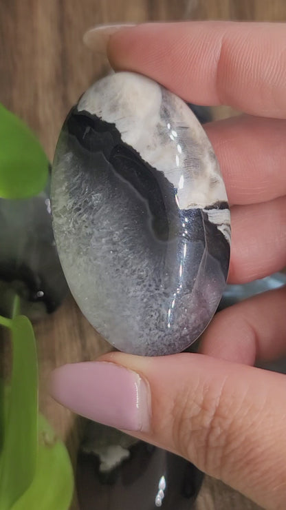 Volcanic Agate Palmstone: Grounding Energy and UV Reactive Magic