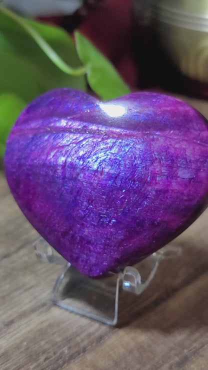Deep Pink Flashy Moonstone Heart – Divine Feminine, Fierce Healing & Emotional Power