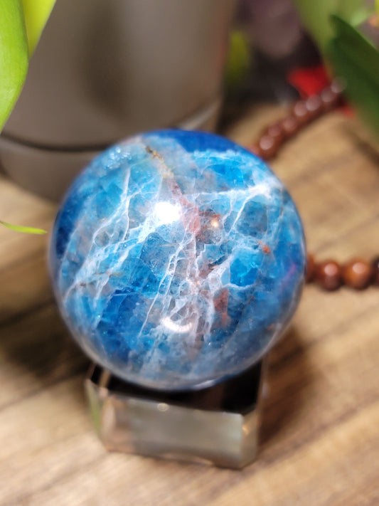 Blue Apatite Sphere – Clarity, Motivation & Visionary Energy