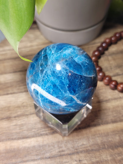 Blue Apatite Sphere – Clarity, Motivation & Visionary Energy