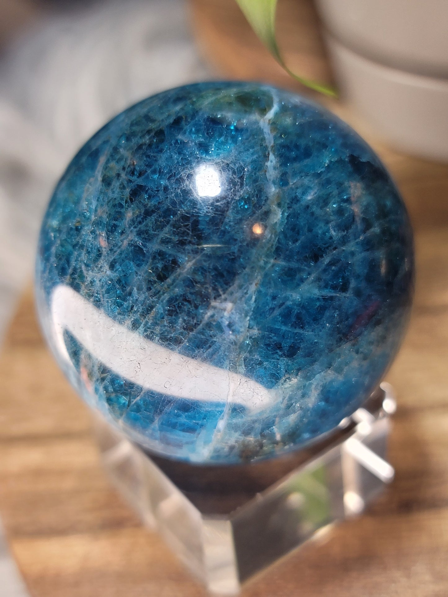 Blue Apatite Sphere – Clarity, Motivation & Visionary Energy
