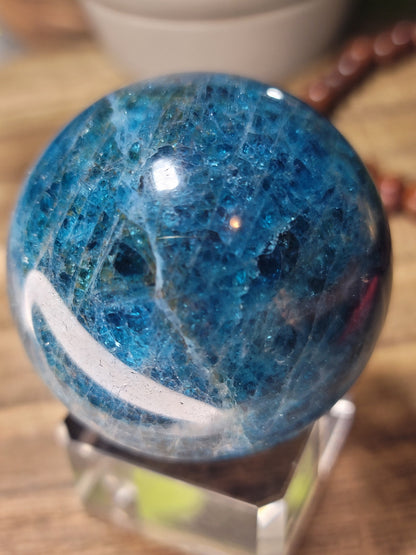 Blue Apatite Sphere – Clarity, Motivation & Visionary Energy