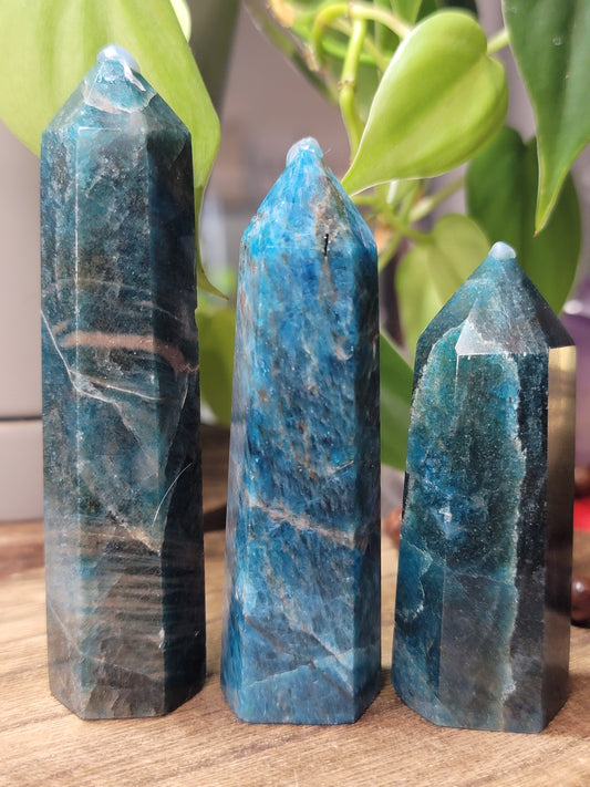 Blue Apatite Tower – Focus, Alignment & Manifestation Power