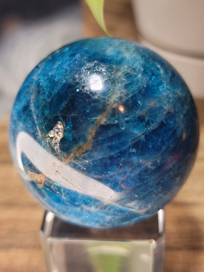 Blue Apatite Sphere – Clarity, Motivation & Visionary Energy